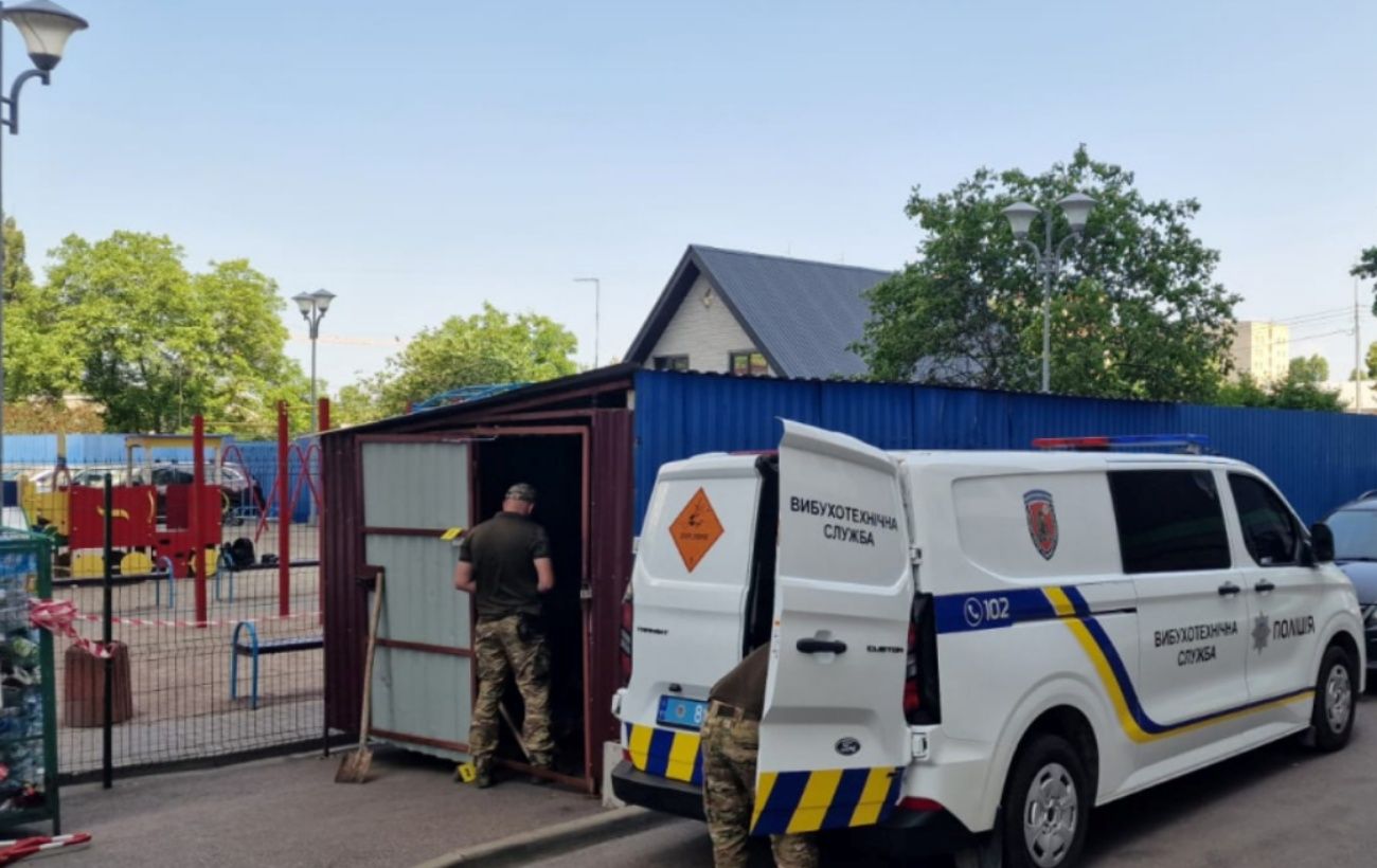 Зображення новини: У Києві щось вибухнуло у смітнику: постраждали люди