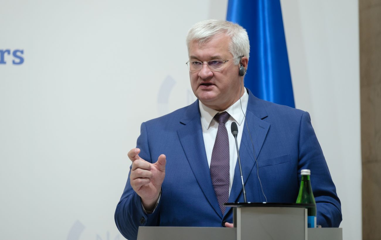 Зображення новини: В Одесі під час обстрілу постраждало консульство Китаю