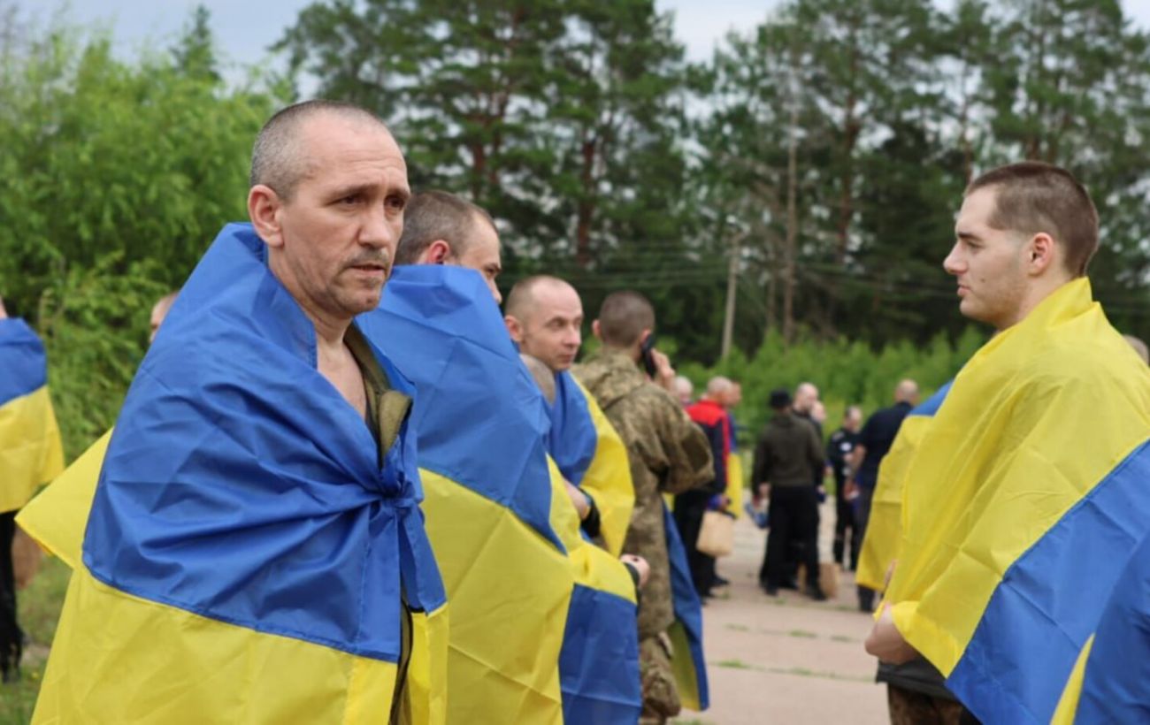 Зображення новини: Україна провела восьмий етап обміну з РФ: кого вдалося повернути (фото, відео)