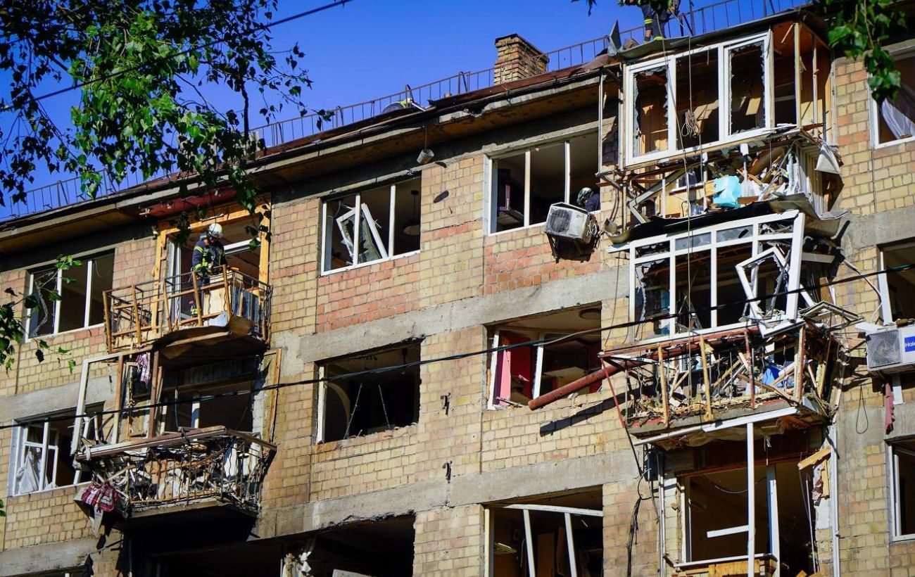 Зображення новини: "В укриття! Лягай!". Поліція показала кадри пекельної ночі у Києві