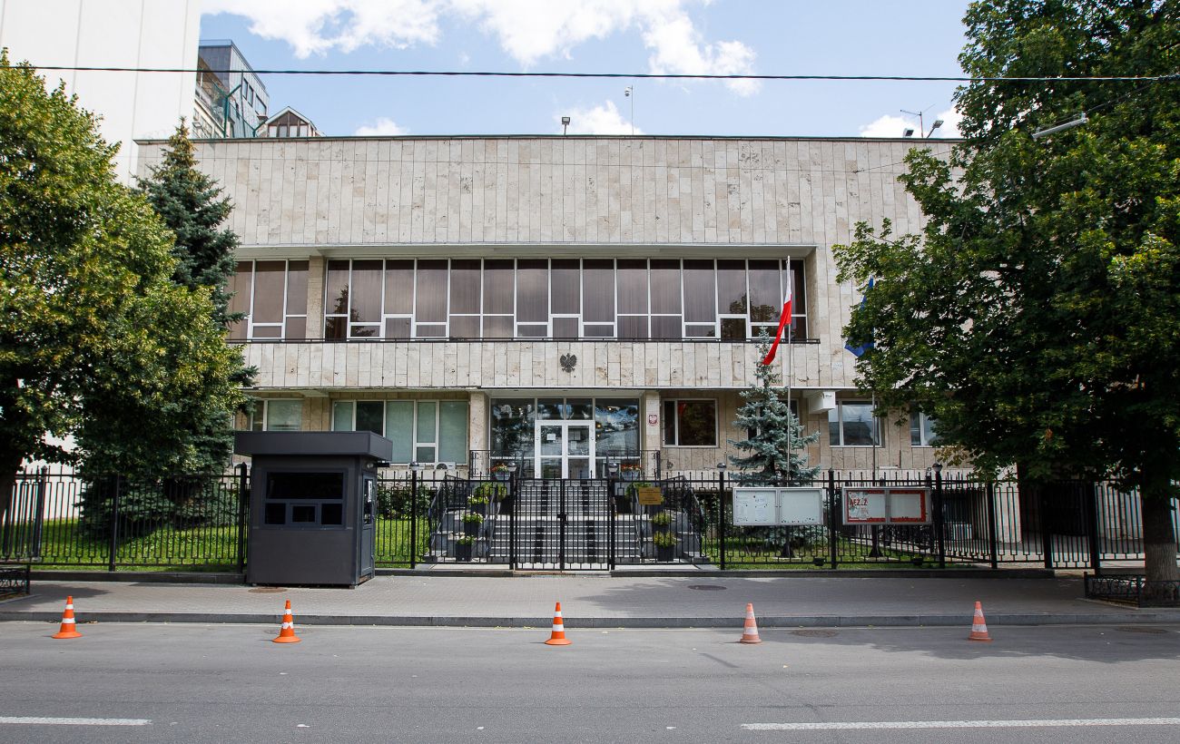 Зображення новини: Посольство Польщі постраждало від удару РФ по Києву: МЗС відповіло нотою протесту