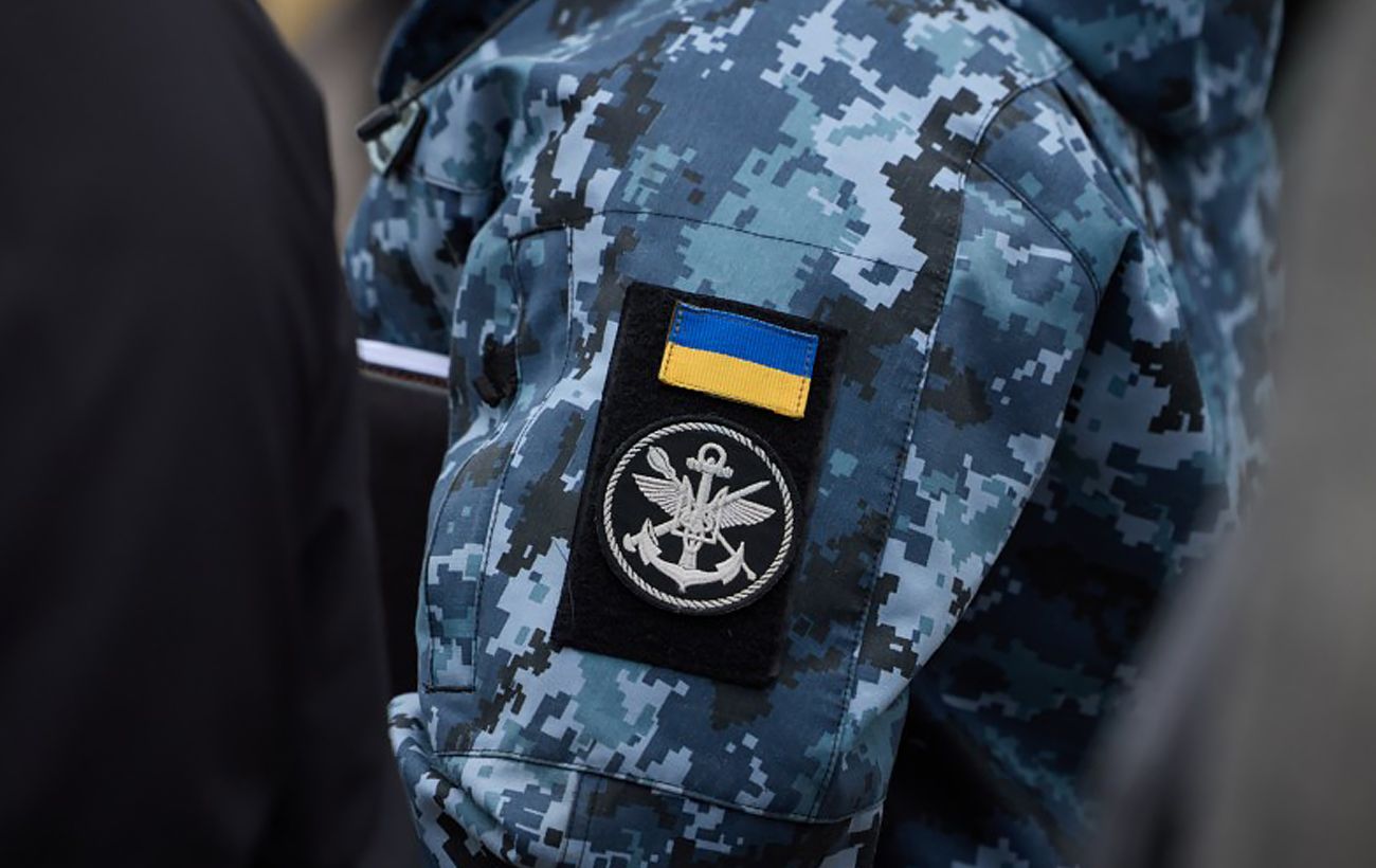 Зображення новини: Спростували фейк РФ про "окупацію": морпіхи підняли прапор у Дачному на Дніпропетровщині