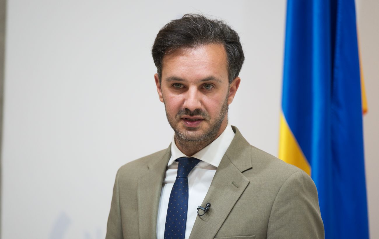 Зображення новини: МЗС відповіло на вимогу РФ щодо "денацифікації" України: має розпочатися з Москви