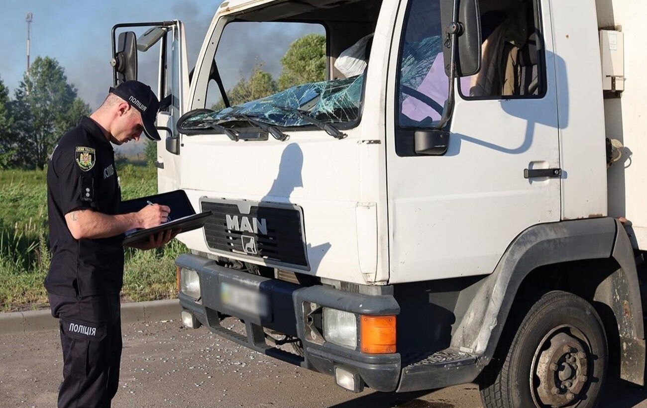 Зображення новини: Перші хвилини після вибуху: поліція опублікувала відео порятунку людей біля Житомира