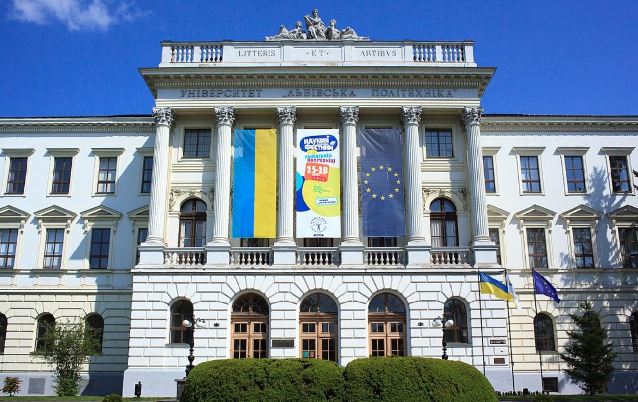 Зображення новини: Росіяни пошкодили корпуси "Львівської політехніки" (фото)