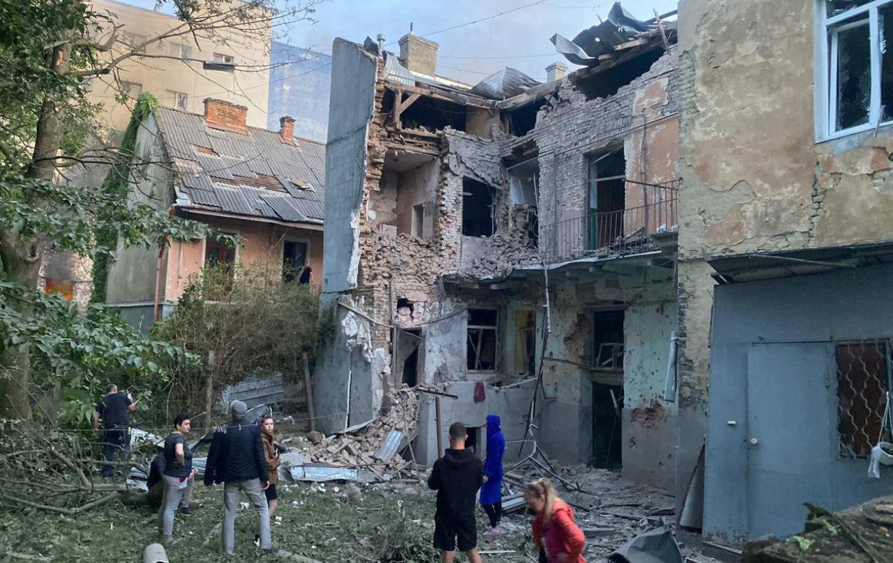 Зображення новини: Нічний удар по Львову: паранені діти, знищені квартири й бізнеси