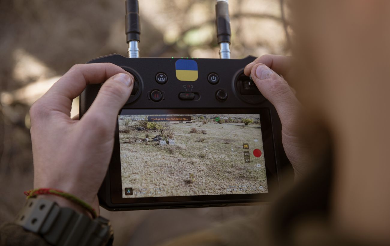 Зображення новини: Школярів навчать керувати FPV-дронами: МОН затвердило оновлений "Захист України"