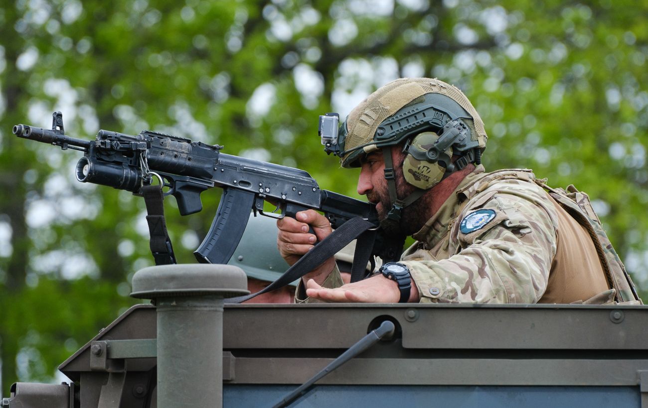 Зображення новини: РФ втратила за добу понад 1200 солдатів і десятки артсистем, - Генштаб