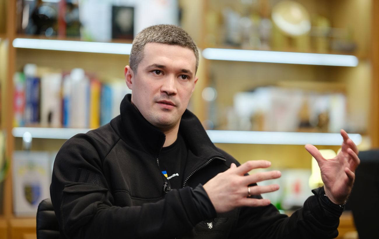 Зображення новини: Вражати цілі під дією РЕБів та працювати як один рій: Федоров про дрони майбутнього