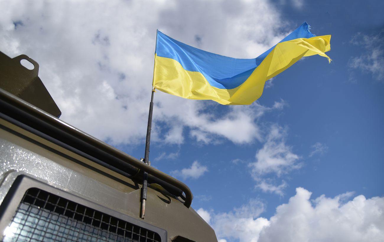 Зображення новини: Українські воїни встановили перший прапор України на Кінбурнській косі (відео)