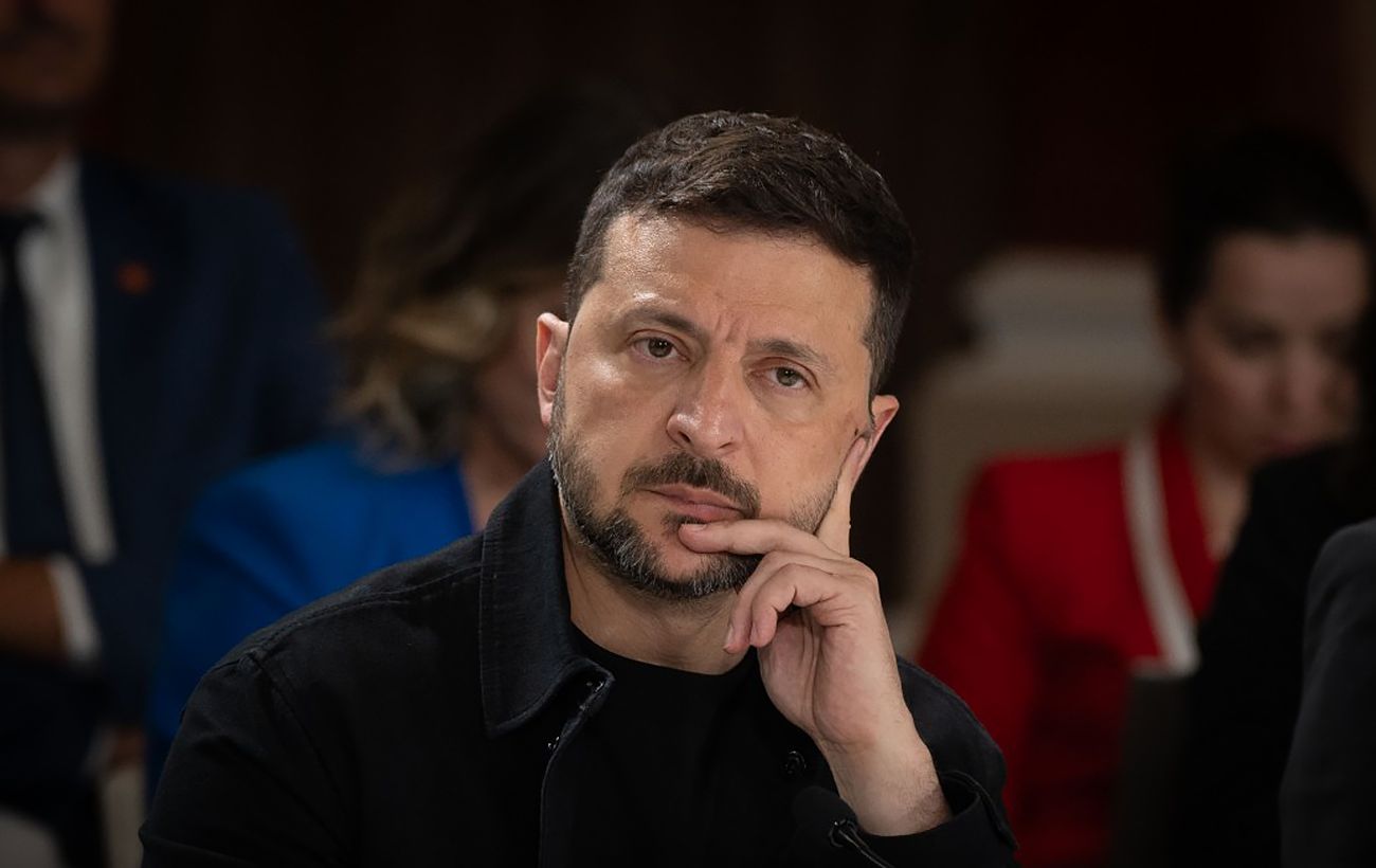 Зображення новини: Зеленський після доповіді Сирського: логістика росіян має страждати від "дипстрайків"