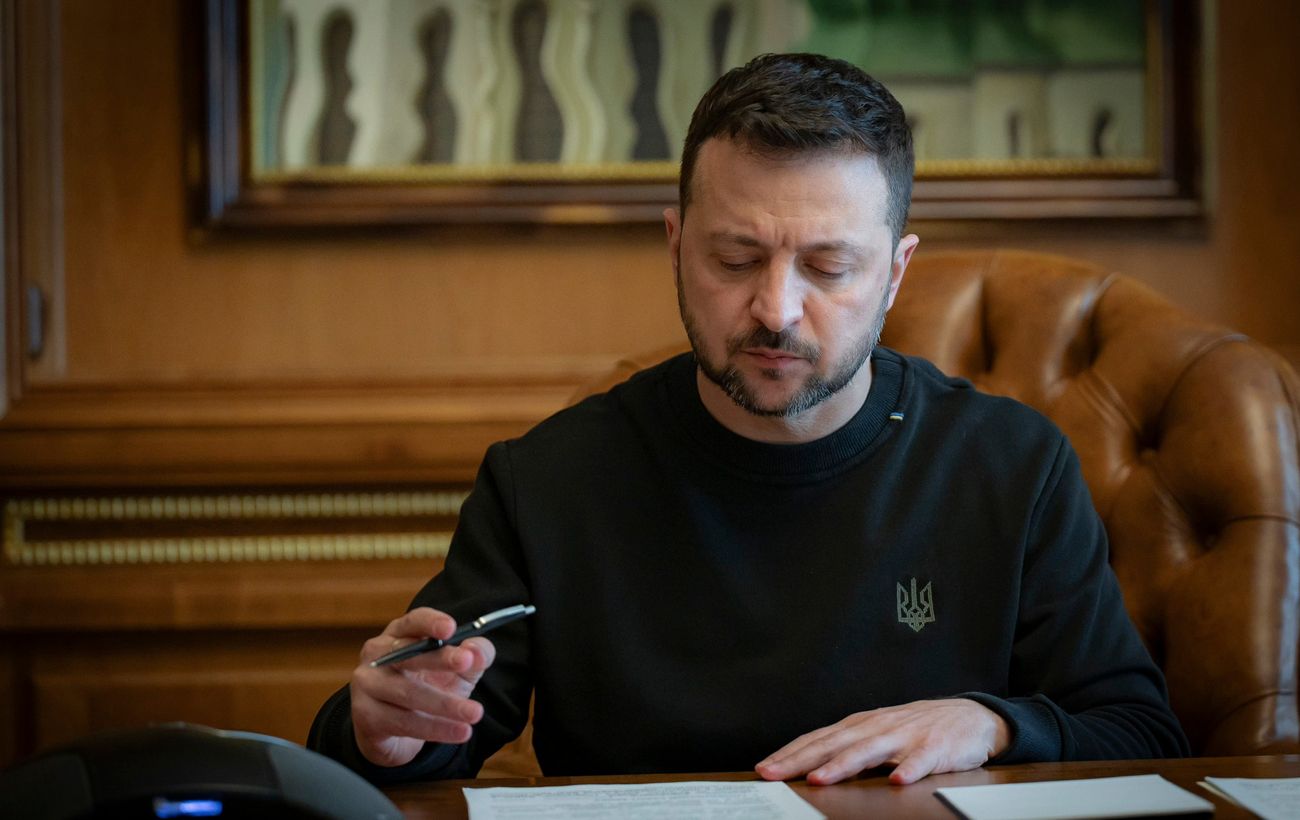 Зображення новини: Зеленський призначив 16 нових послів України