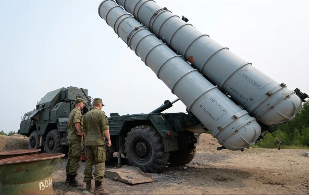 Зображення новини: Сили оборони уразили російський ЗРК С-300 у Бєлгородській області, - Генштаб