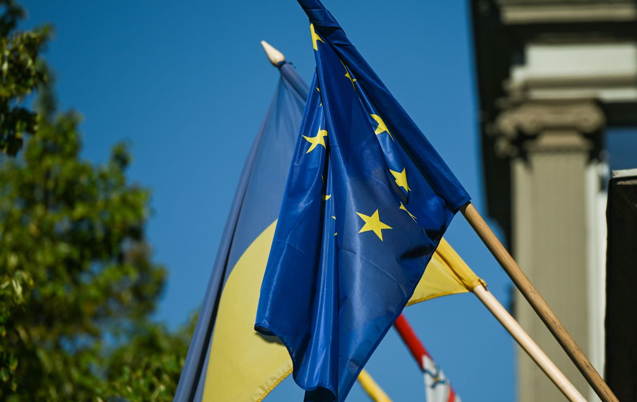 Зображення новини: В ЄС хочуть неформально обговорити долю заморожених активів Росії