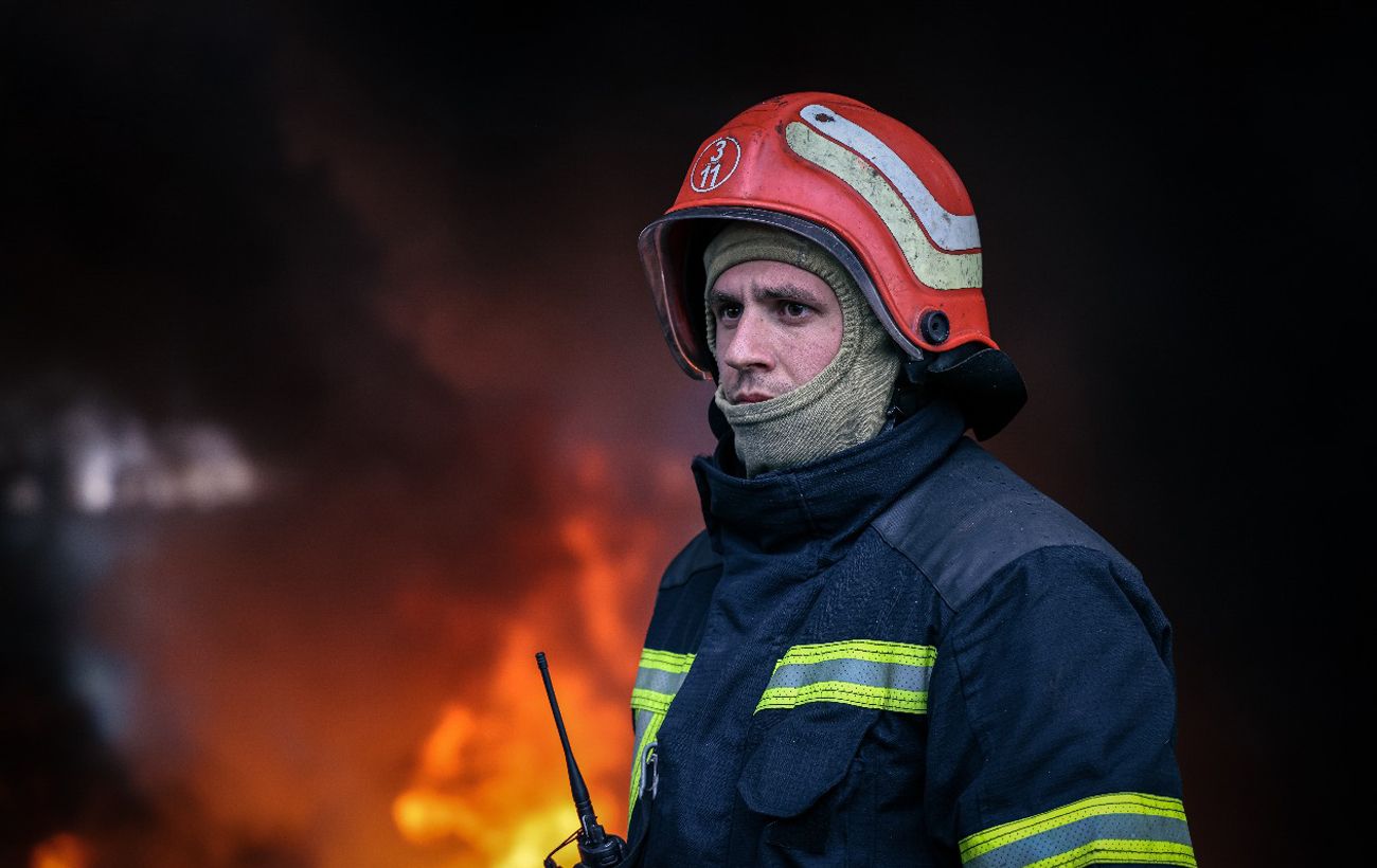 Зображення новини: Росіяни вдарили ракетами по Кам'янському, у місті спалахнула пожежа