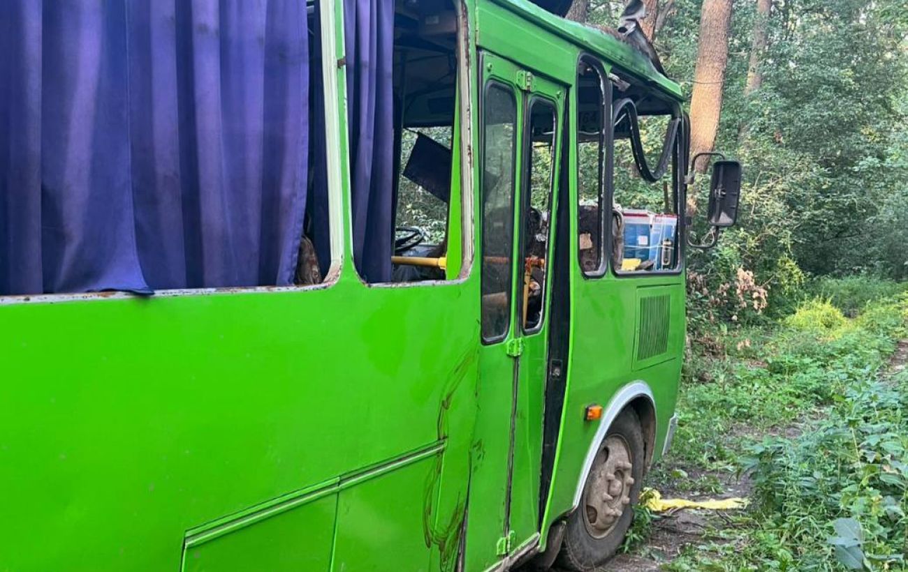 Зображення новини: Атака РФ на автобус під Сумами: постраждалих вже 19, з'явились фото наслідків
