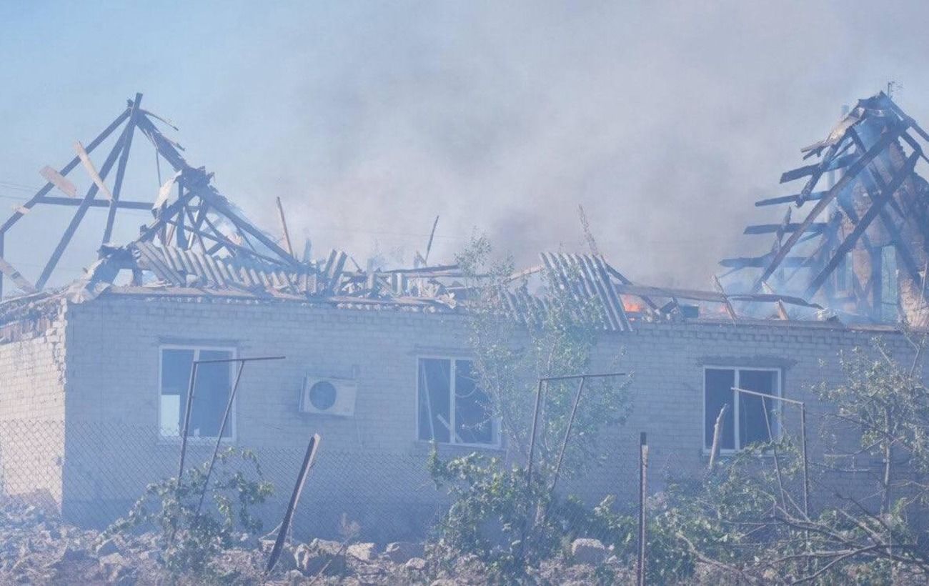 Зображення новини: Росія атакувала село біля Запоріжжя: двоє поранених та сотня пошкоджених будинків
