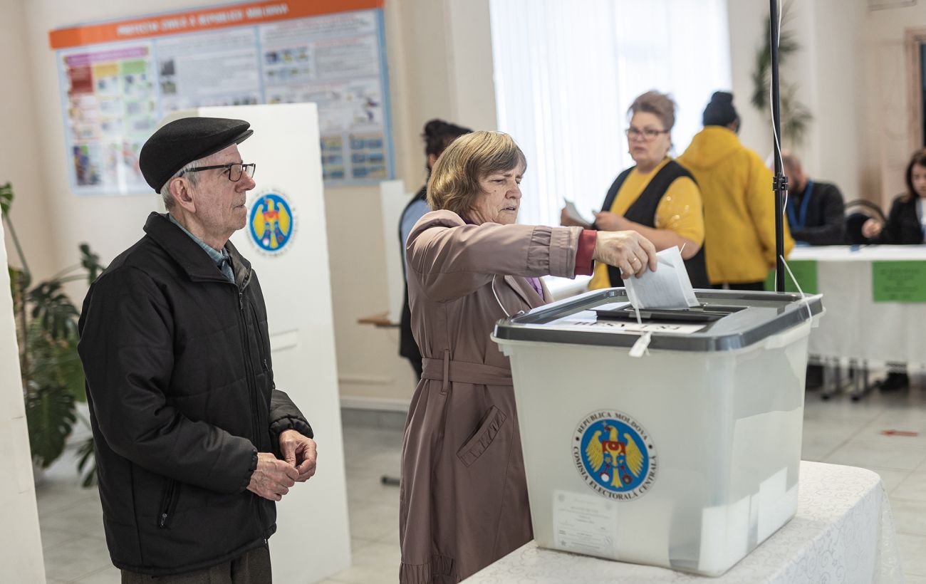 Зображення новини: Інтрига в парламенті Молдови: що буде з партією "Демократія вдома"