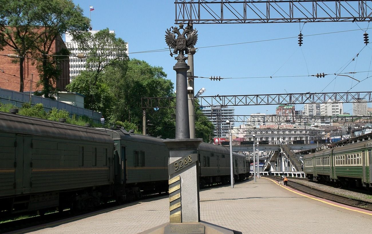 Зображення новини: Вибух на Транссибі: операція ГУР перекрила шлях зброї з КНДР для росіян