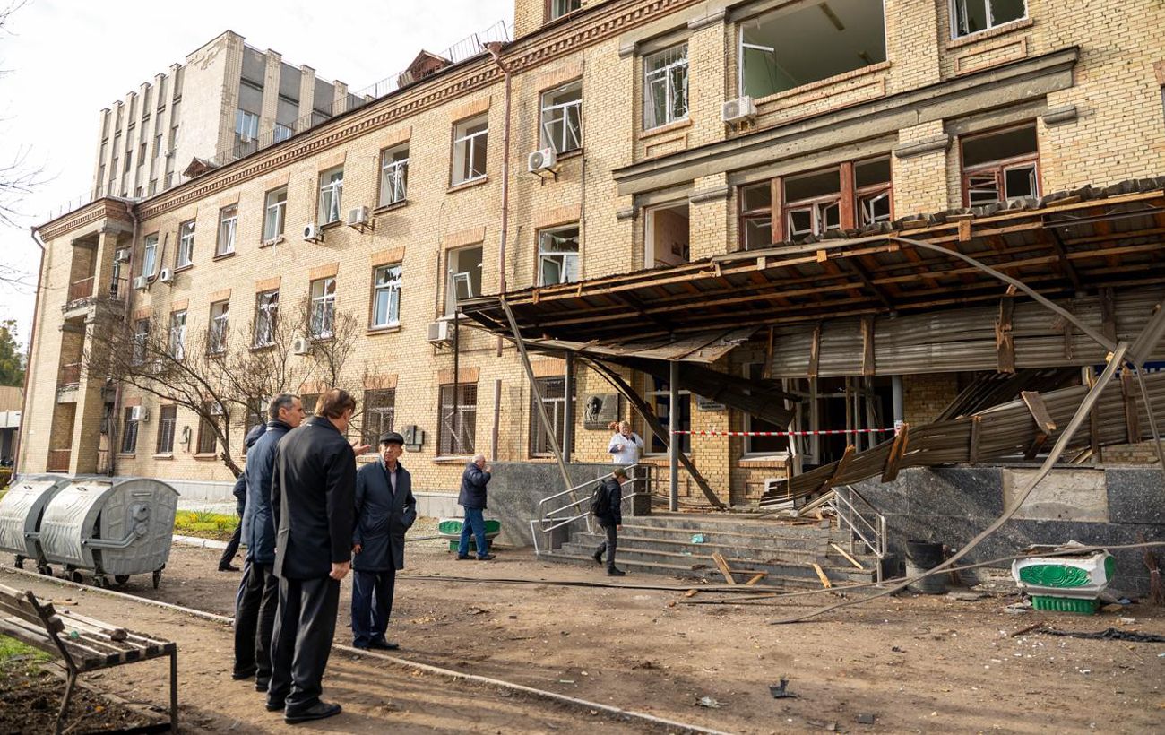 Зображення новини: Атака Росії на Київ пошкодила корпуси Інституту отоларингології (фото)