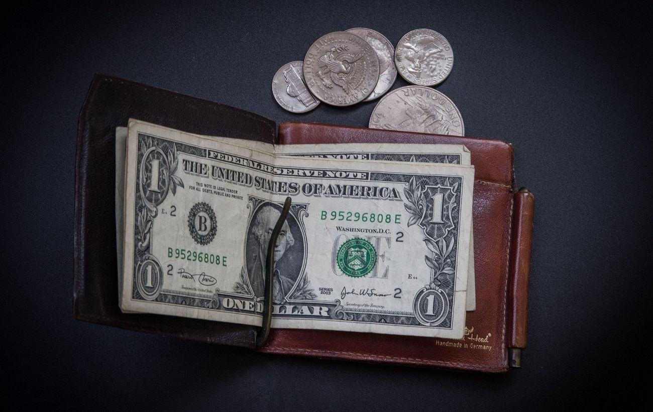 Зображення новини: НБУ трохи опустив курс долара на 17 листопада