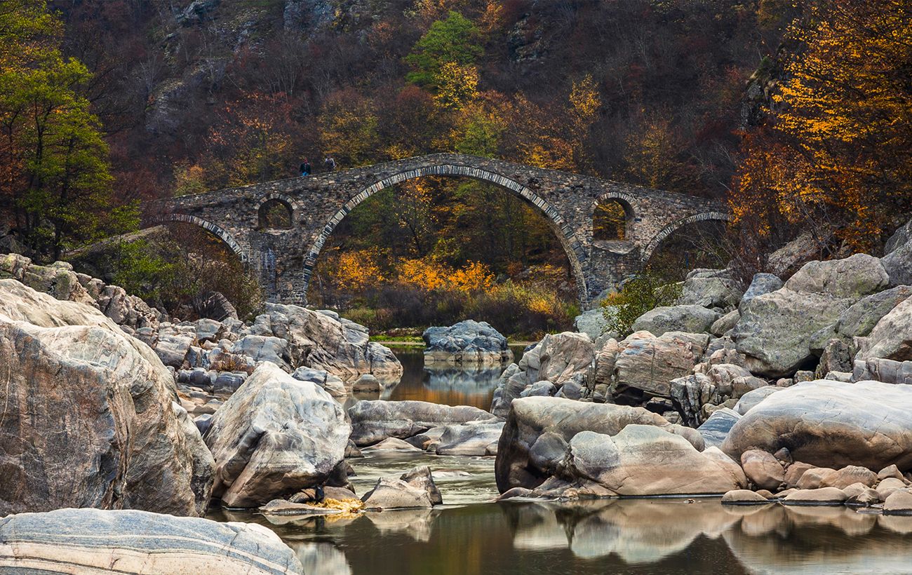 Зображення новини: Мости Диявола: історія, легенди та 7 найвідоміших шедеврів середньовічної Європі