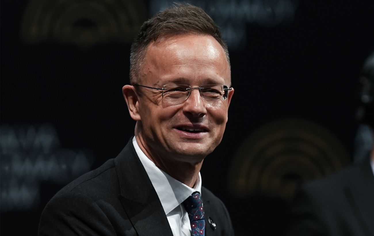 Зображення новини: Угорщина дасть свою частку з фонду миру армії Лівану, а не ЗСУ, - Сійярто