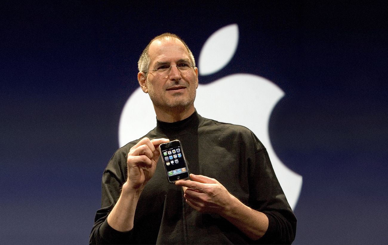 Зображення новини: Кінець епохи Стіва Джобса. Apple повністю оновлює стратегію нових моделей iPhone