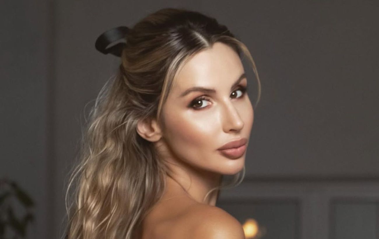 Зображення новини: Лободу звинуватили у неповазі до прапора України: Анатоліч заступився (фото)