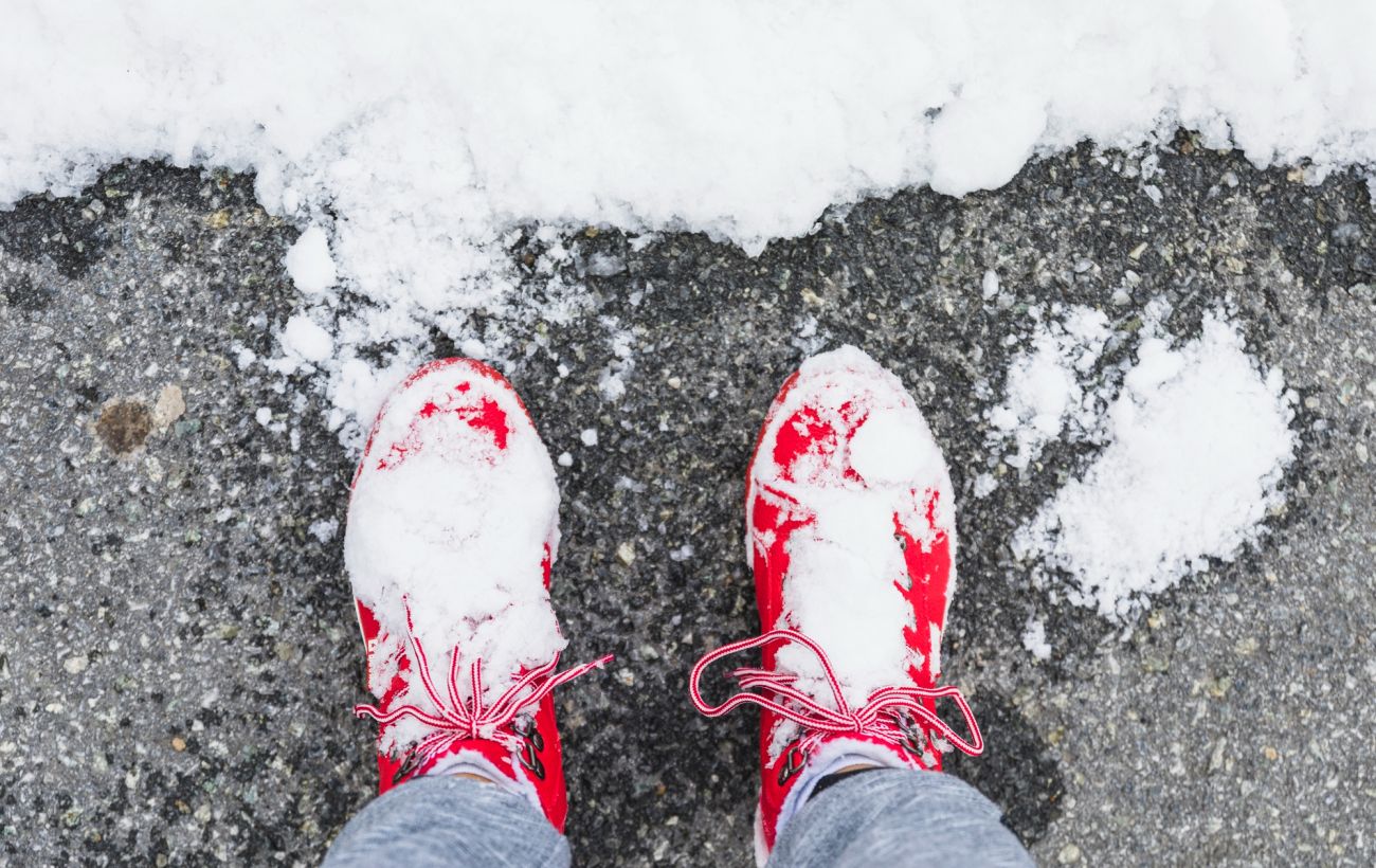 Зображення новини: Як висушити промоклі зимові кросівки за 15 хвилин і не зіпсувати їх