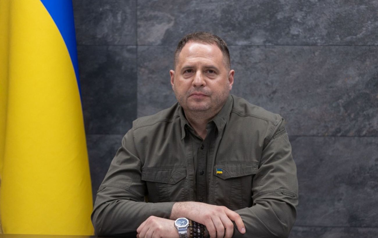 Зображення новини: Зеленський не підпише жодного документа про відмову від територій України, - Єрмак