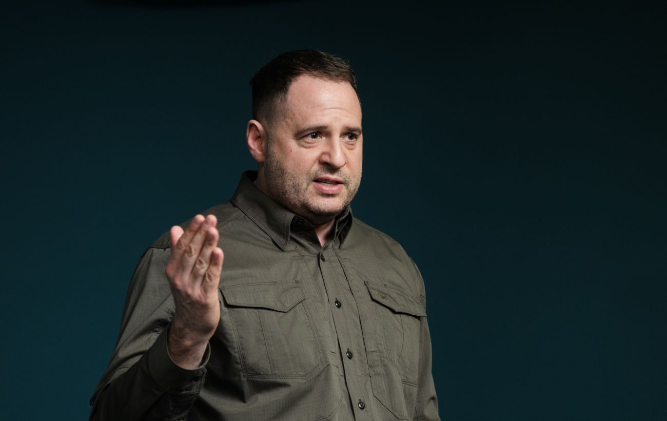 Зображення новини: Єрмак після звільнення з ОП зібрався на фронт, - New York Post