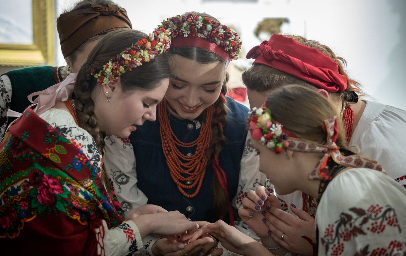 Зображення новини: Ворожіння на Андрія: 5 найпопулярніших способів дізнатися ім'я судженого та свою долю