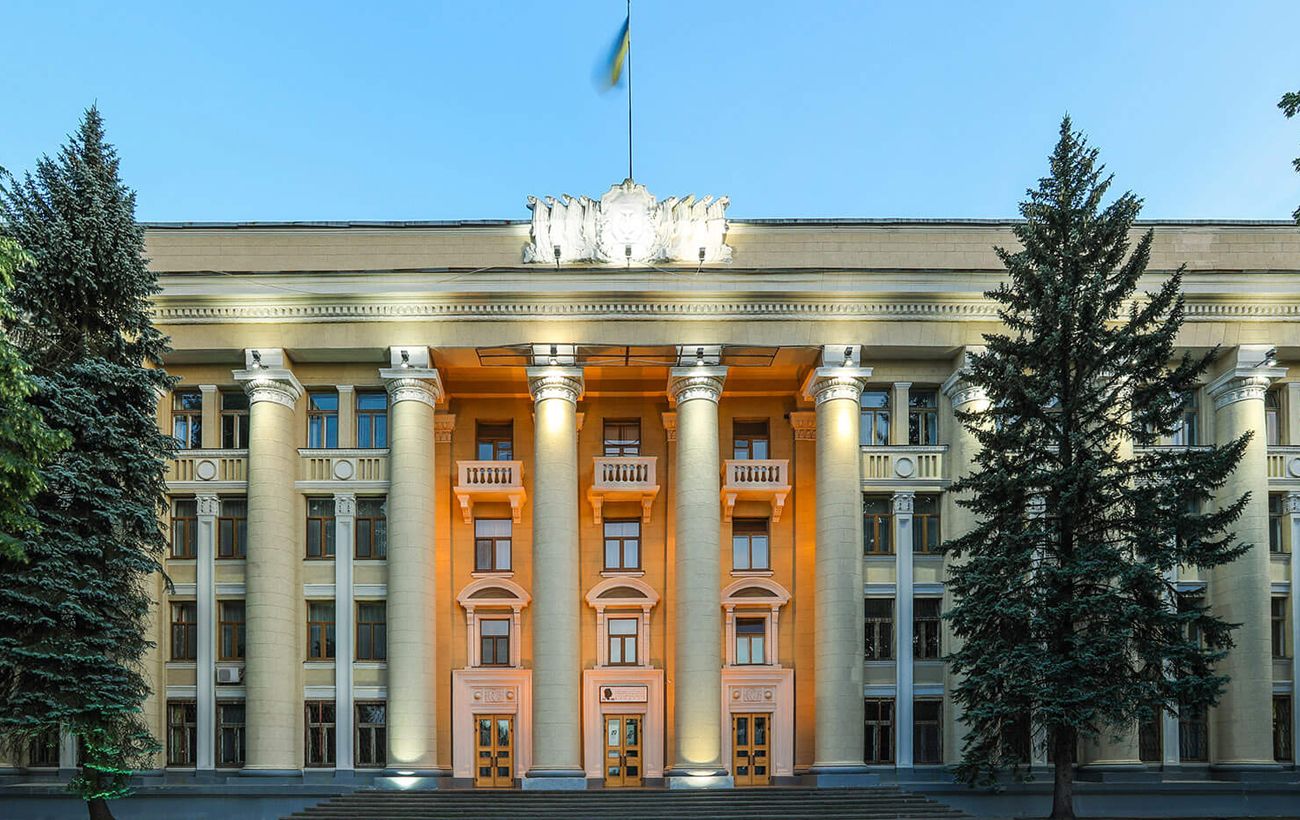 Зображення новини: Статки керівництва "Південмашу" різко контрастують із боргами підприємства: розслідування