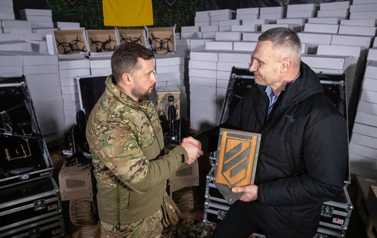 Зображення новини: Київ передав бійцям 3 армійського корпусу ще понад 10 тисяч дронів різного типу, - Кличко