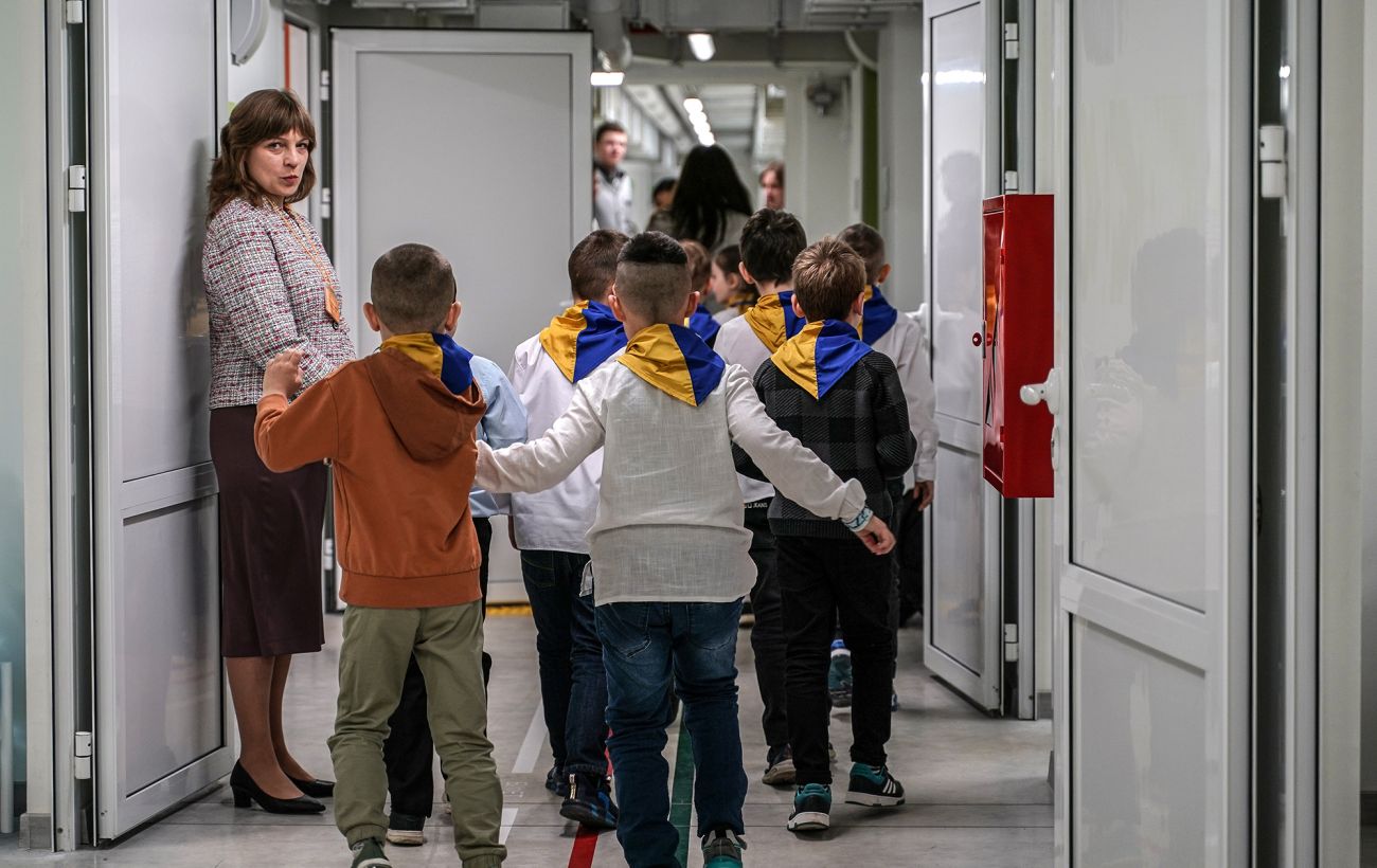 Зображення новини: Чи втратять вчителі доплати через підвищення зарплат: в МОН розкрили деталі