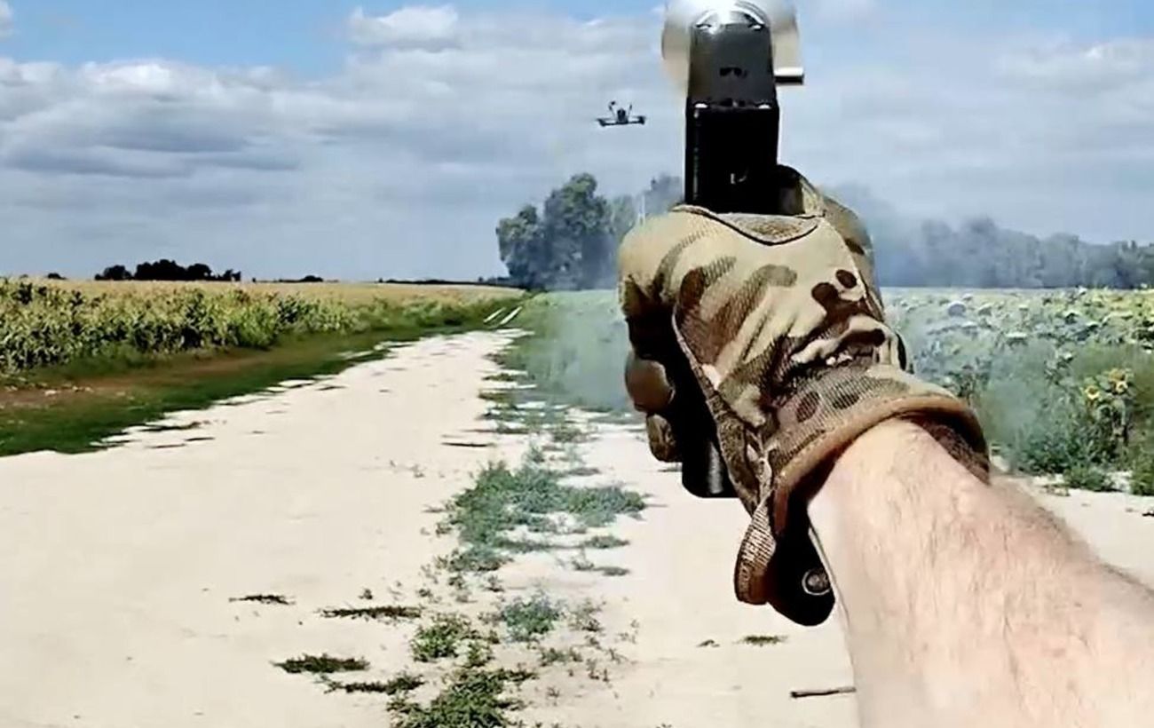 Зображення новини: "Українська команда" пропонує привітати воїнів з Днем ЗСУ донатами на антидронові сіткомети