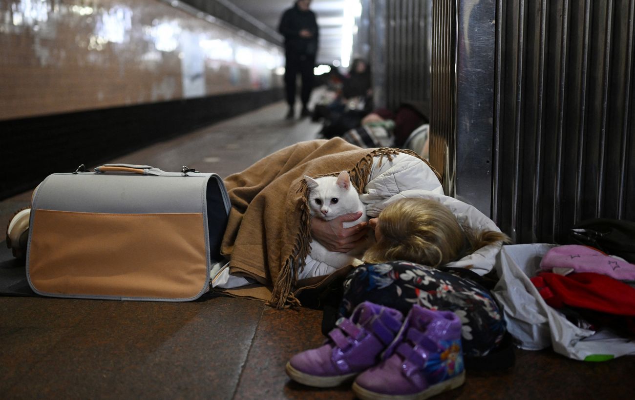 Зображення новини: Метро Києва рятує від обстрілів: що важливо взяти на ніч і як поводитись під час тривоги