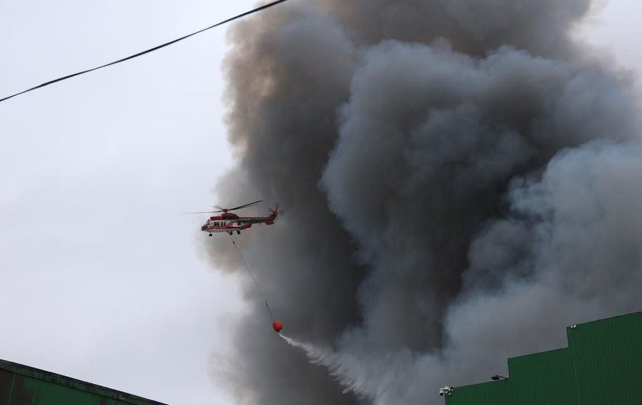 Зображення новини: Дніпро накрив густий дим: через ракетну атаку палають склади з медикаментами і шинами