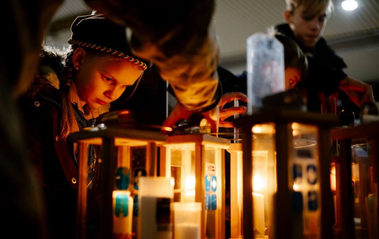 Зображення новини: Вифлеємський вогонь миру доставили до України: що це за традиція