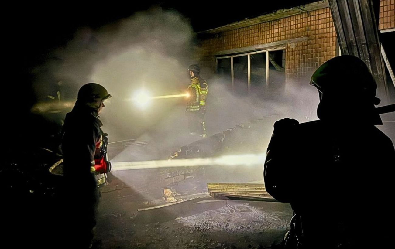 Зображення новини: Росіяни знову вдарили по Фастову: пошкоджені будинки, виникли пожежі (фото)