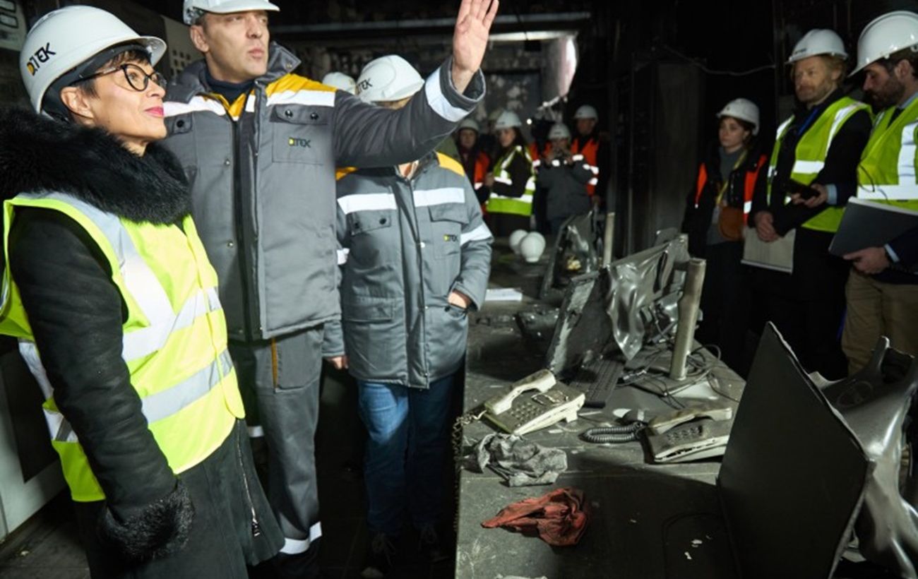 Зображення новини: Єврокомісарка Марта Кос відвідала пошкоджену обстрілами ТЕС ДТЕК