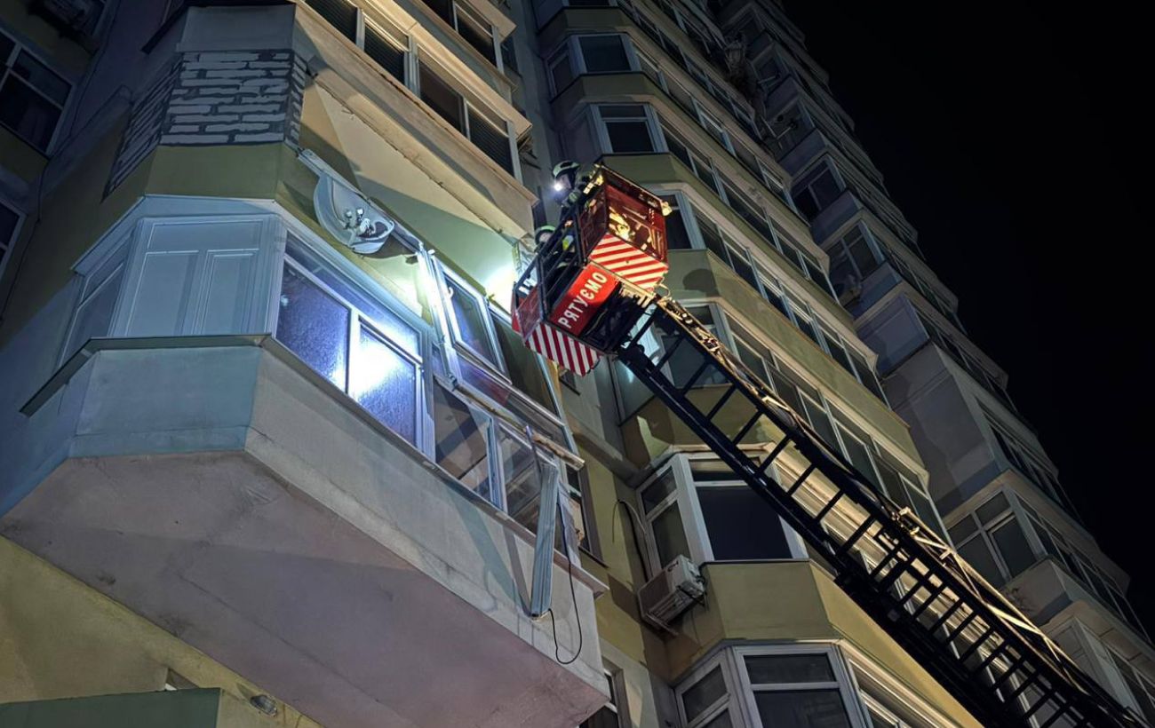 Зображення новини: Під ударом енергетика і будівлі: наслідки нічної атаки РФ по Одесі та області (фото)