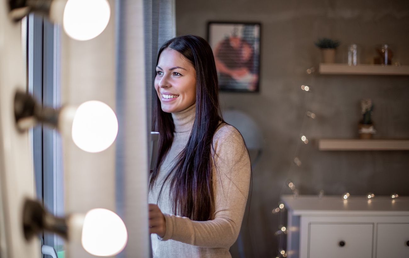 Зображення новини: Без світла сьогодні не всі: графіки відключень у різних областях України (повний список)