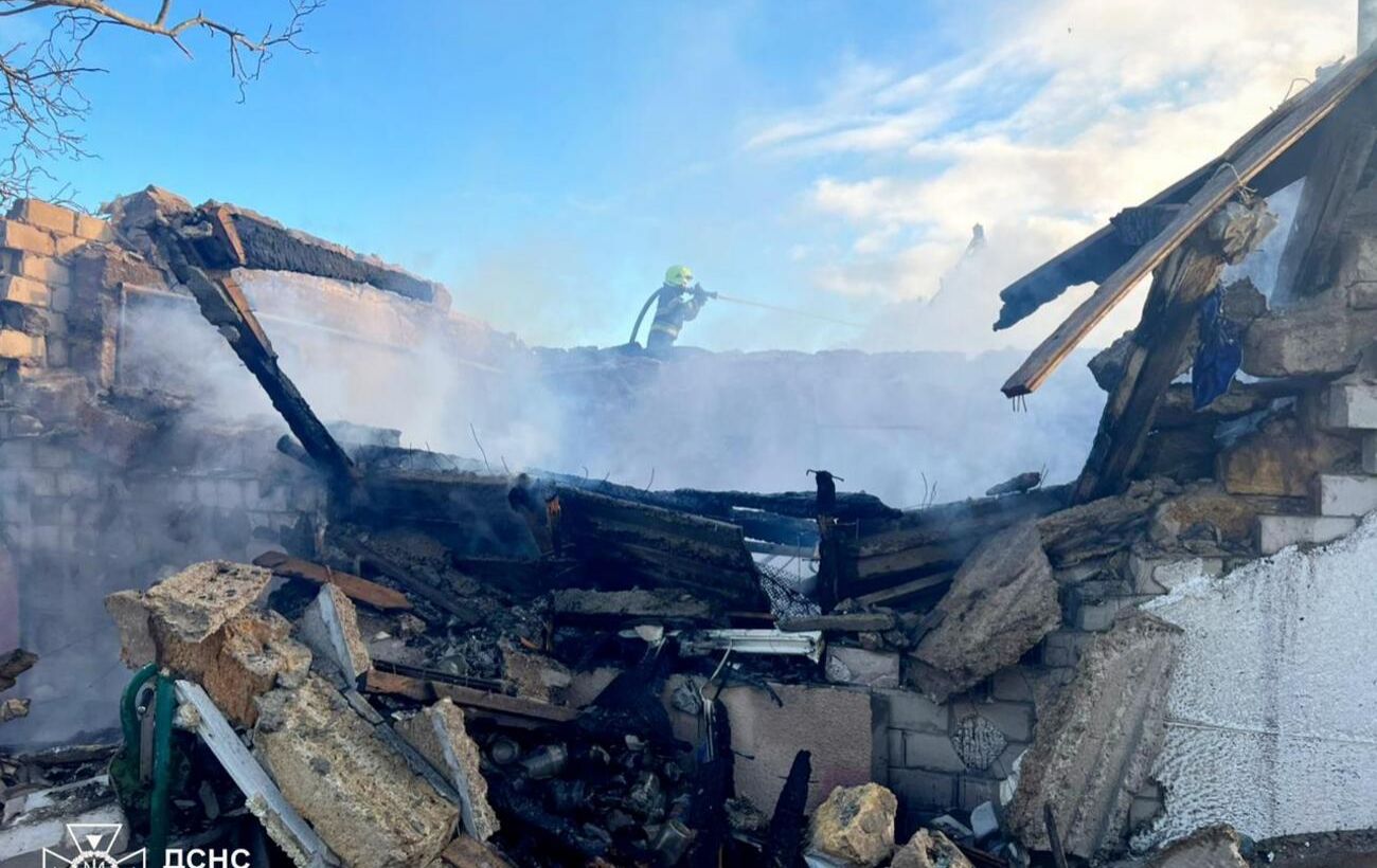 Зображення новини: Зеленський: Росія застосувала понад 450 дронів і 30 ракет під час нічної атаки