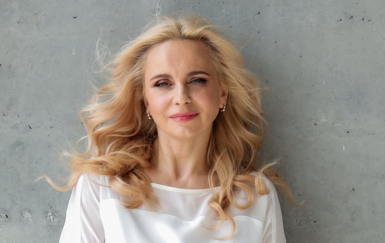 Зображення новини: Сяйво і бахрома: Лілія Ребрик показала ідеальний образ для новорічної ночі