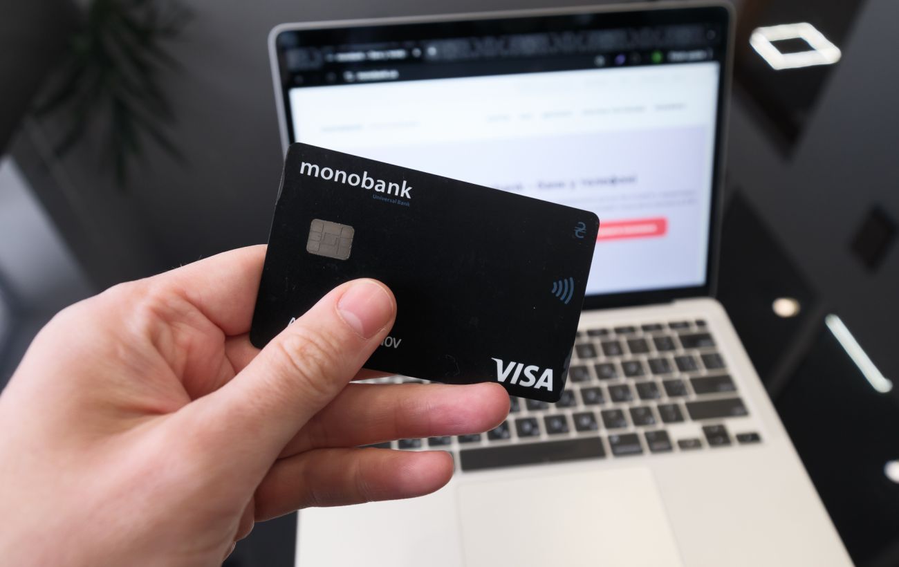 Зображення новини: monobank повертає 1% кешбеку військовим частинам: умови зарплатного проєкту