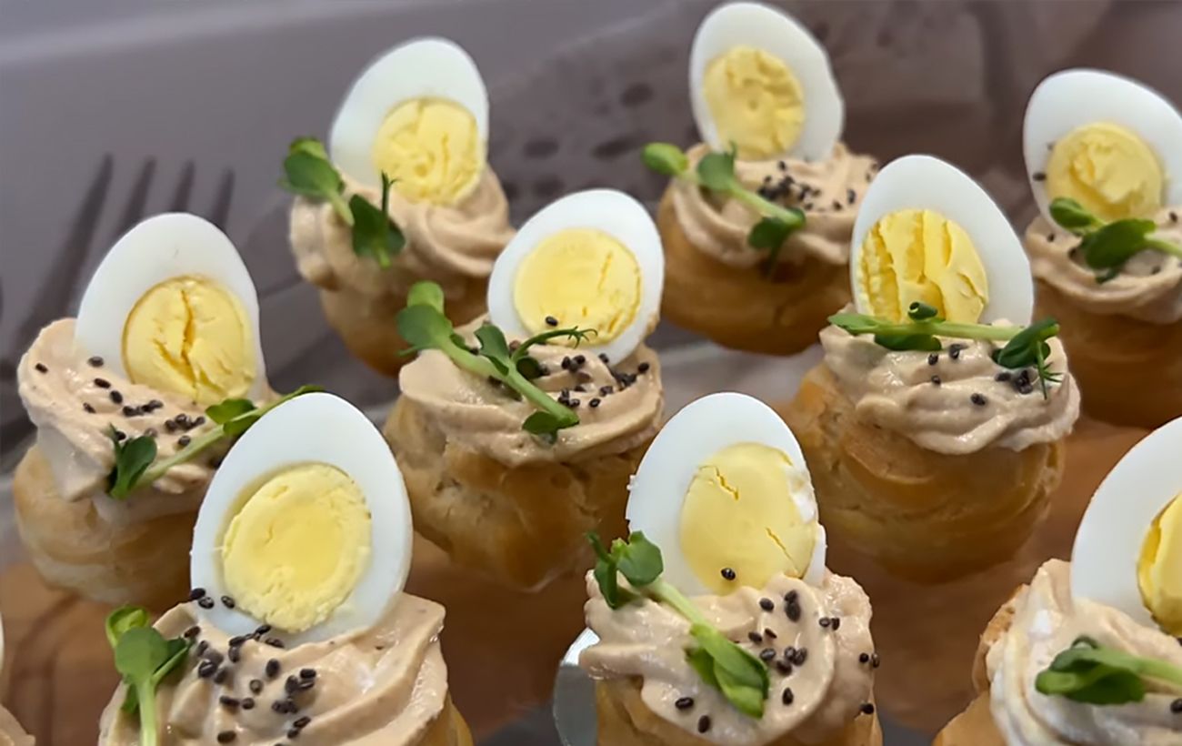 Зображення новини: Солона закуска з еклерів на святковий стіл: готується легко, а вигляд здивує усіх