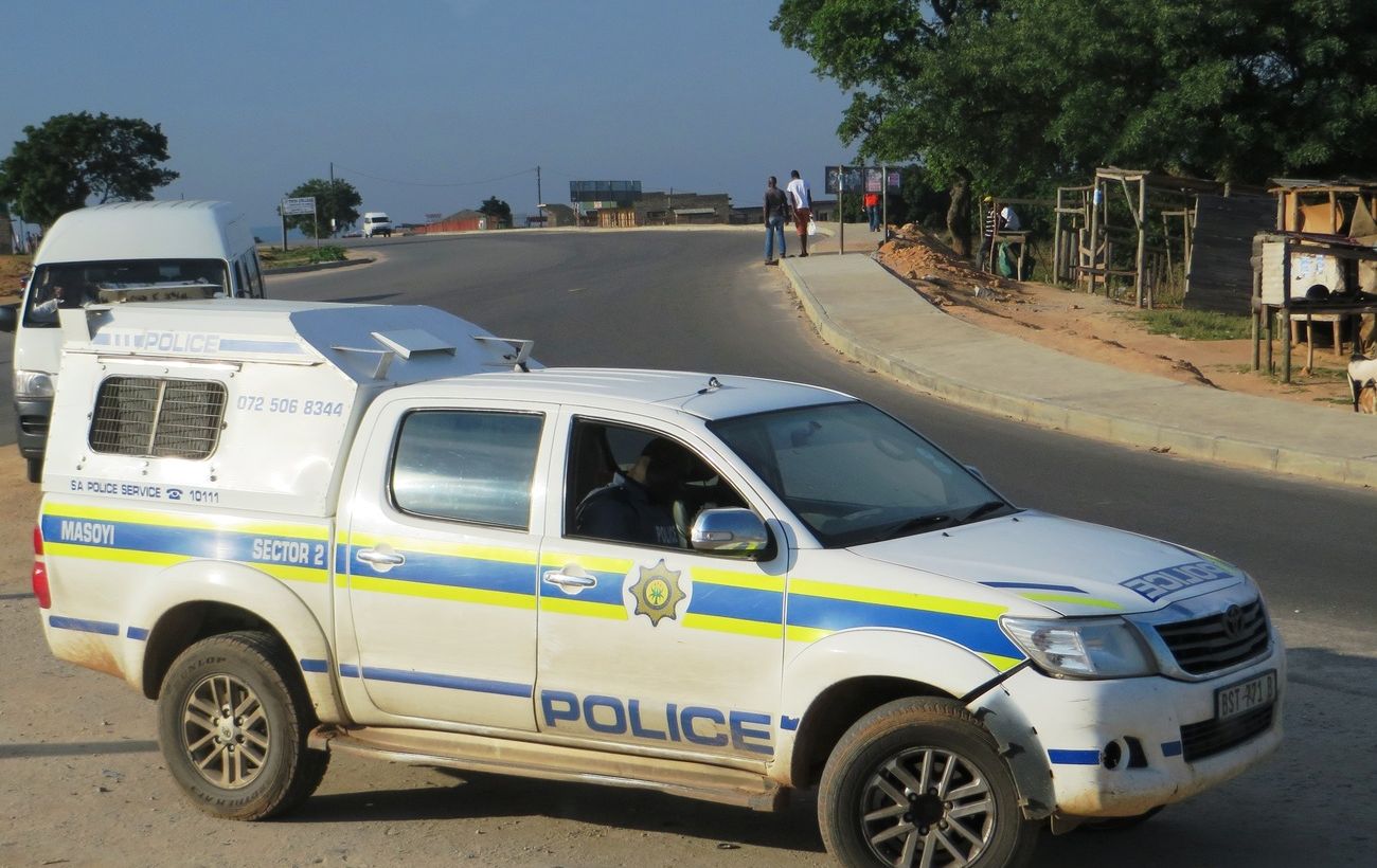 Зображення новини: Дев’ять загиблих і десятки поранених: у ПАР озброєна група влаштувала стрілянину в таверні