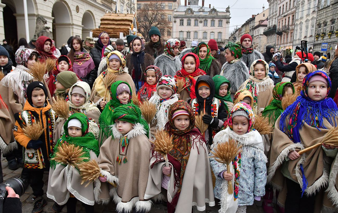 Зображення новини: Їх має знати кожен українець: 10 українських колядок, без яких не уявити Різдво